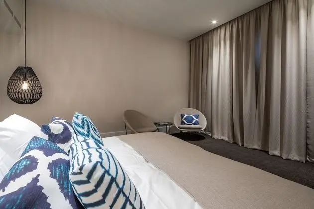 Comfort Tek Büyük Yataklı Oda