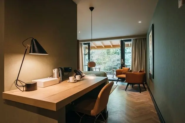 Comfort Twin room with shower and Terrace (Poolside)