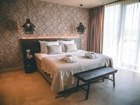 Suite (Ibiza)