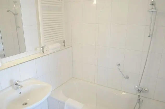 Standard Tek Büyük Yataklı Oda, Bahçe Manzaralı