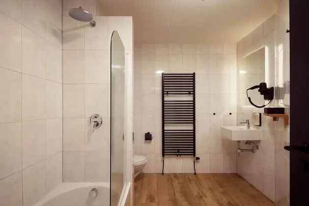 Comfort Tek Büyük veya İki Ayrı Yataklı Oda