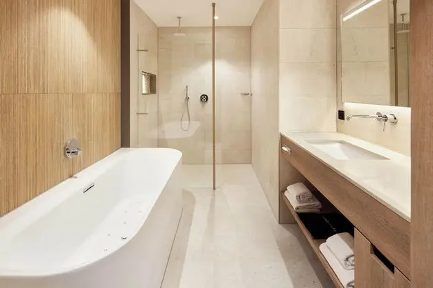 Deluxe Tek Büyük Yataklı Oda, 1 En Büyük (King) Boy Yatak, Sıcak Su Küveti, Avlu Manzaralı