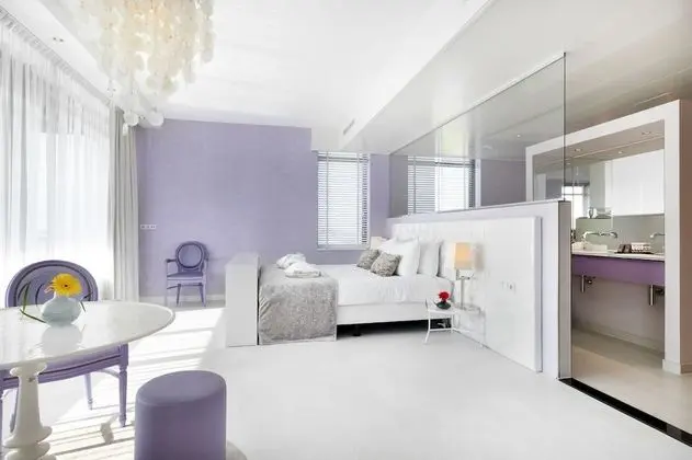 Wellness White Suite