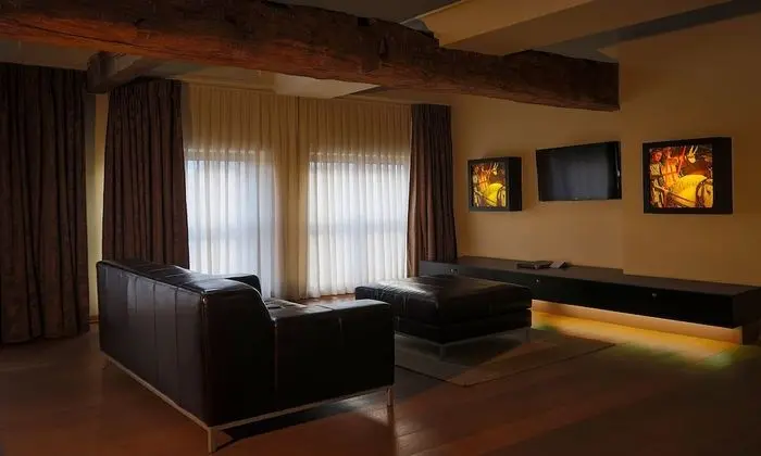 Junior Süit, 1 En Büyük (King) Boy Yatak, Sigara İçilmez, Sauna