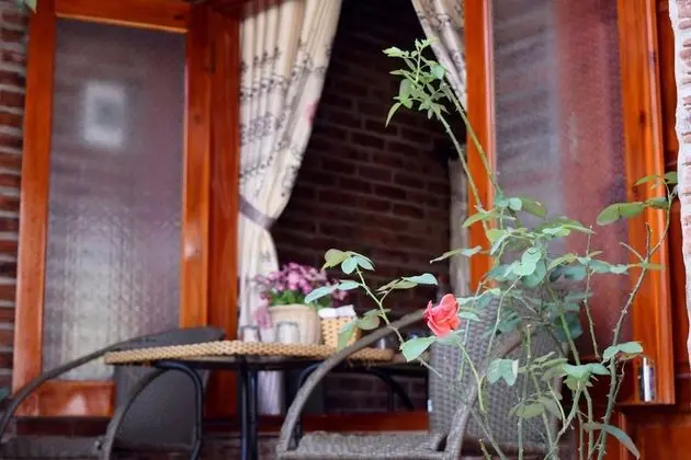 Standard Bungalov, Veranda