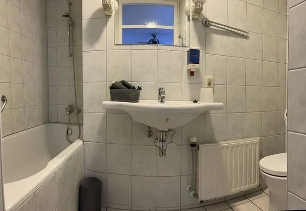 Basic Tek Büyük Yataklı Oda