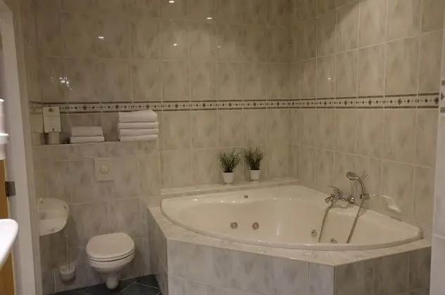 Deluxe Süit, 2 Yatak Odası, Engellilere Uygun, Bahçe Manzaralı