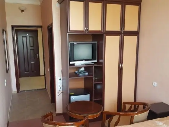 Junior Tek Büyük Yataklı Oda