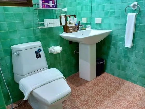1 Bedroom - Pool Front Classic Bungalow