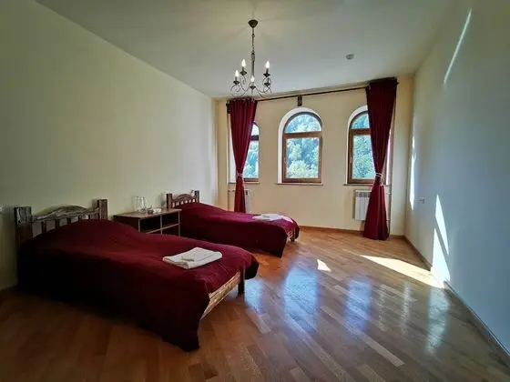 Basic Dört Kişilik Oda, Özel Banyo, Dağ Manzaralı