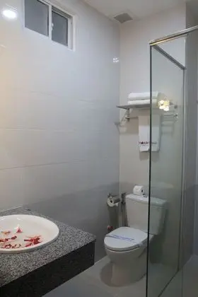Superior Tek Büyük Yataklı Oda, Havuz Manzaralı