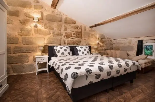 Deluxe Oda, 1 En Büyük (King) Boy Yatak (Macaron)