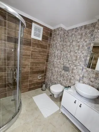 Triple, Şehir Manzaralı