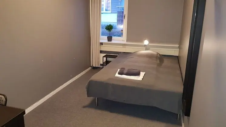 Tek Büyük Yataklı Oda, Ortak Banyo (Double Bed)
