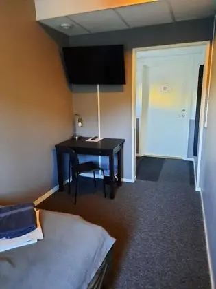 Tek Büyük Yataklı Oda, Ortak Banyo (Double Bed)