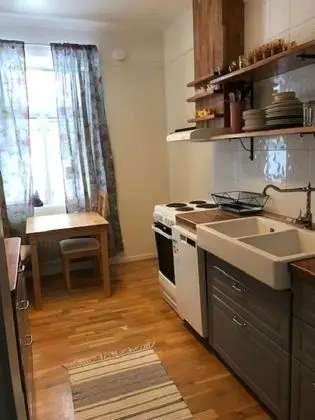 Tek Büyük veya İki Ayrı Yataklı Oda, Ortak Banyo