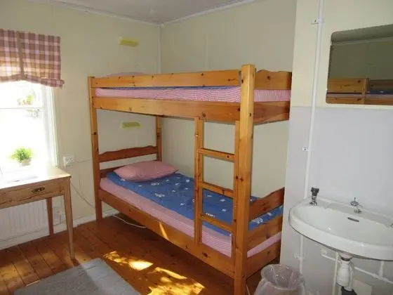 Dört Kişilik Oda, Ortak Banyo