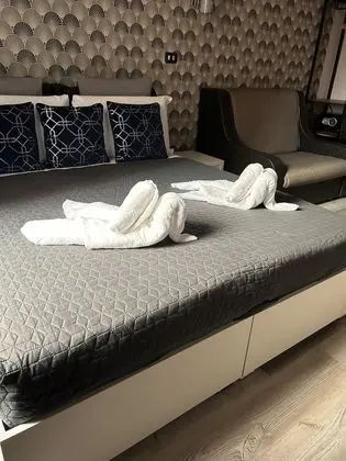 Comfort Tek Büyük veya İki Ayrı Yataklı Oda