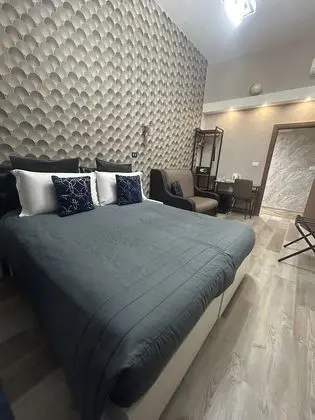 Comfort Tek Büyük veya İki Ayrı Yataklı Oda