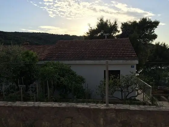 Ev (Vanesa - 50m from the sea - H(3+1))