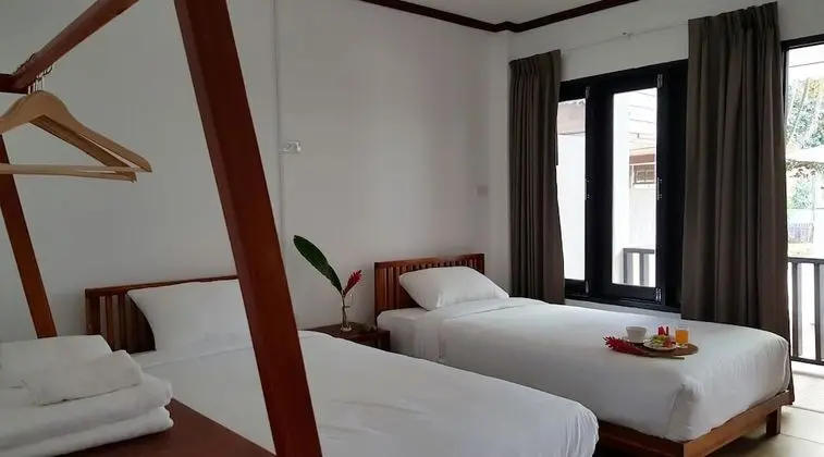 Standard Twin Bed Mountain View
