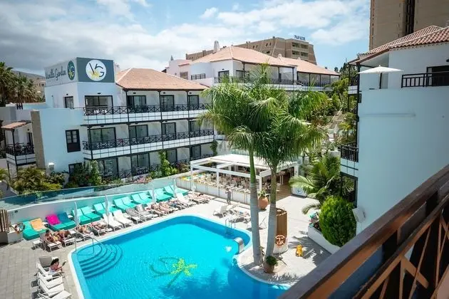 Deluxe Süit, Sıcak Su Küveti, Havuz Manzaralı