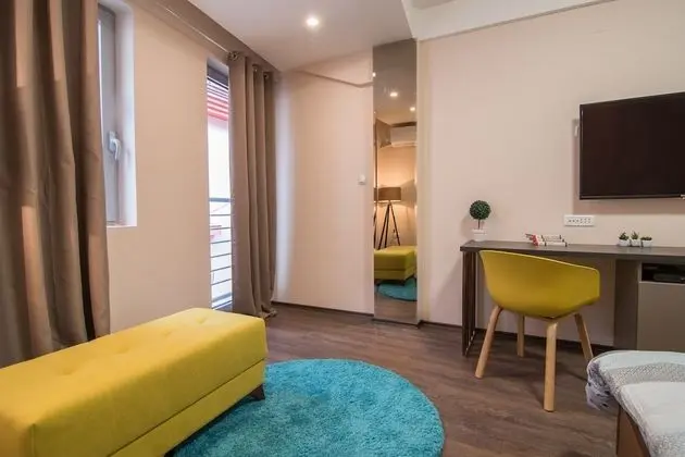 Deluxe Tek Büyük Yataklı Oda