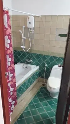 8-Bed Mixed Dormitory with Fan