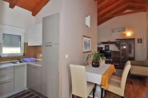 Luxury Apart Daire, 2 Yatak Odası, Kişiye Özel Havuzlu, Havuz Manzaralı