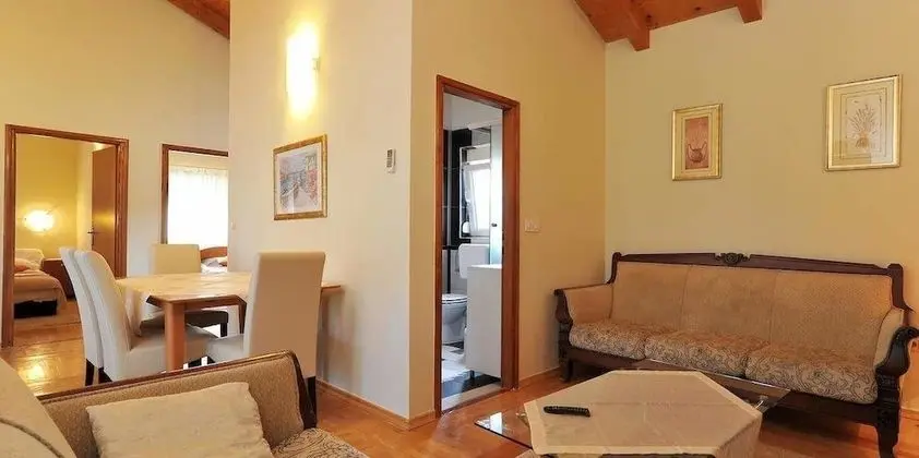 Luxury Apart Daire, 2 Yatak Odası, Kişiye Özel Havuzlu, Havuz Manzaralı