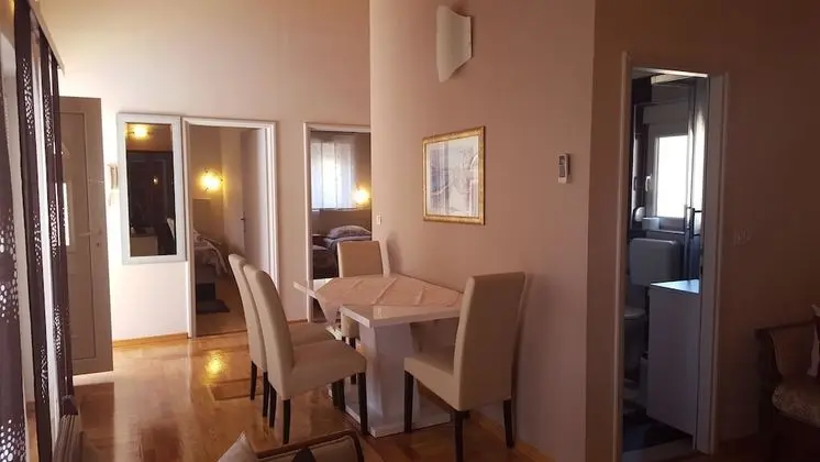 Luxury Apart Daire, 2 Yatak Odası, Kişiye Özel Havuzlu, Havuz Manzaralı