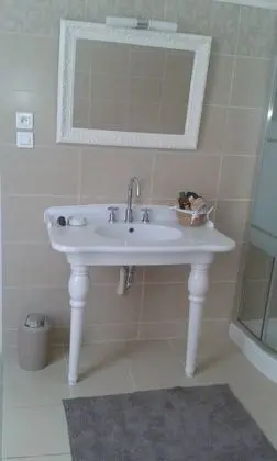 Deluxe Tek Büyük Yataklı Oda (Bourbon)