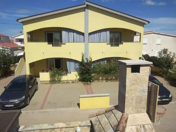 Apart Daire (Vanja - terrace & BBQ - A1(4+2))