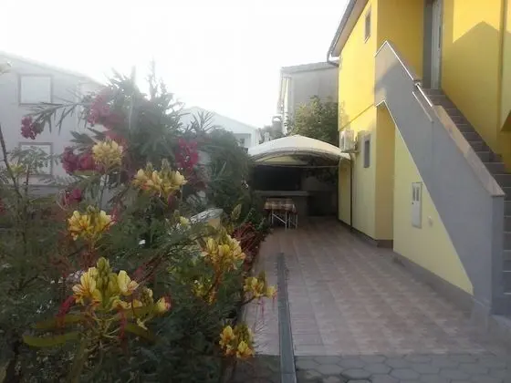 Apart Daire (Vanja - terrace & BBQ - A1(4+2))