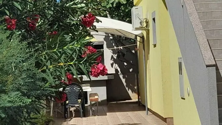 Apart Daire (Vanja - terrace & BBQ - A1(4+2))