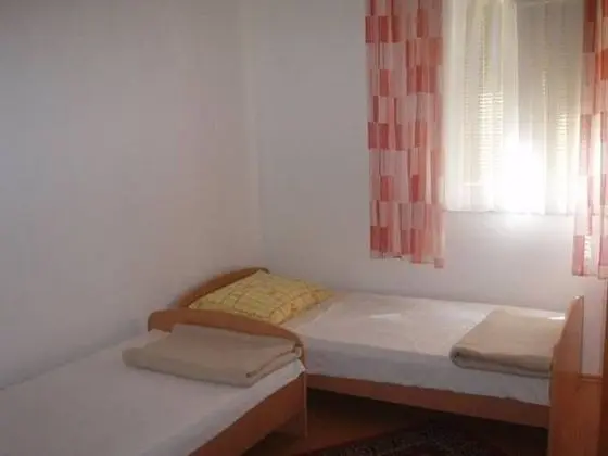 Apart Daire (Vanja - terrace & BBQ - A2(4+1))