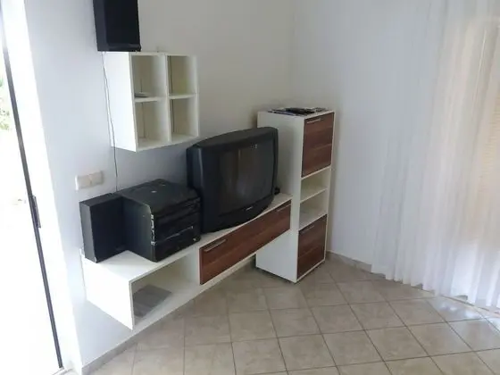 Apart Daire (Vanja - terrace & BBQ - A2(4+1))