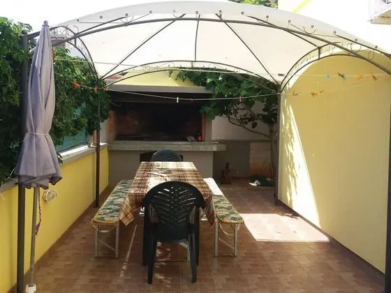 Apart Daire (Vanja - terrace & BBQ - A2(4+1))
