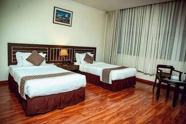 Deluxe Room-Free Massage- Free Salt Room
