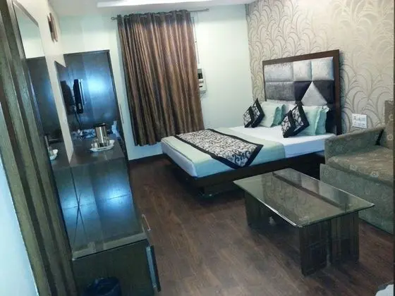 Deluxe Tek Büyük Yataklı Oda