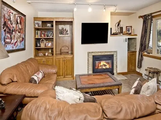 Daire (Vantage Point Condo 303)