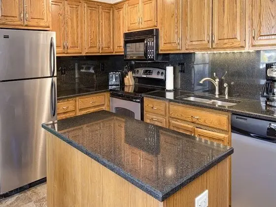 Daire (Vantage Point Condo 303)