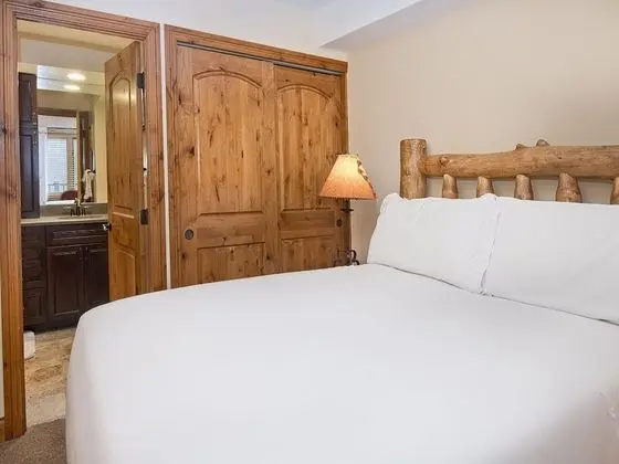 Daire (Vantage Point Condo 303)