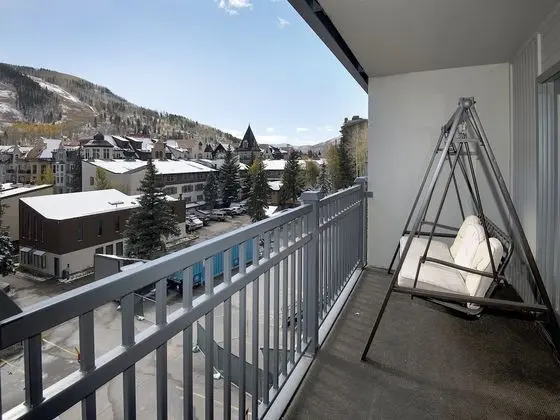 Daire (Vantage Point Condo 303)