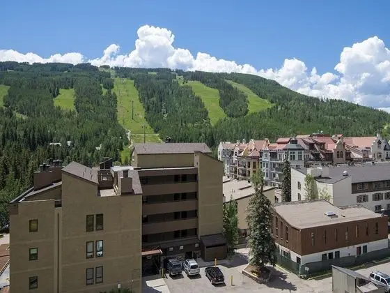 Daire (Vantage Point Condo 502)