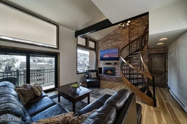 Daire (Vantage Point Condo 502)