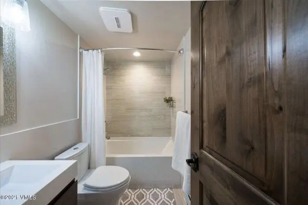 Daire (Vantage Point Condo 502)