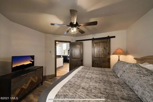 Daire (Vantage Point Condo 502)