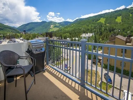 Daire (Vantage Point Condo 502)