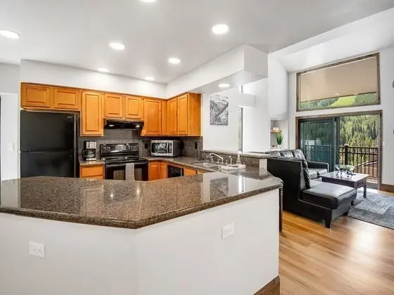 Daire (Vantage Point Condo 502)
